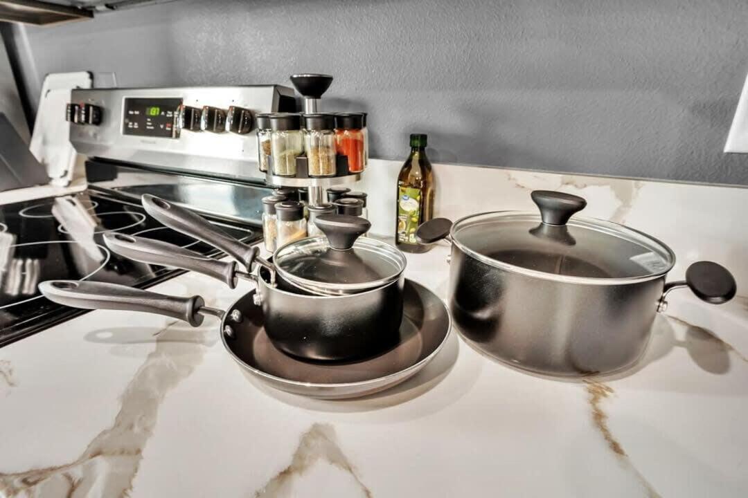 Professionals-Restaurants-Fastwifi-A C-Desk- Pets Apartment San Diego Bagian luar foto