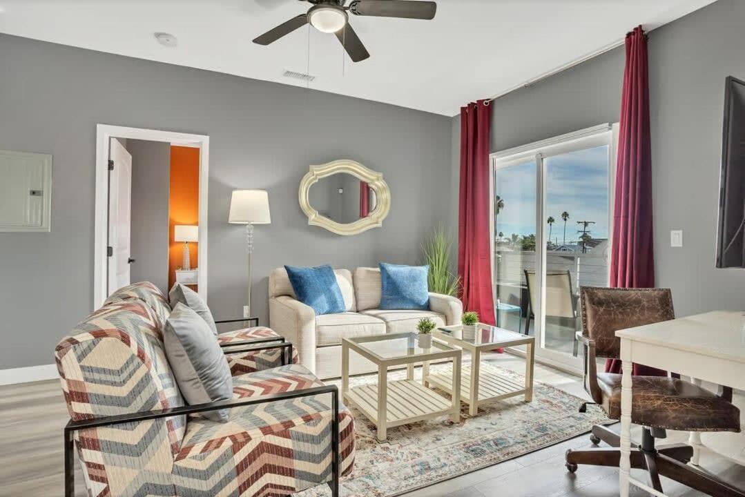 Professionals-Restaurants-Fastwifi-A C-Desk- Pets Apartment San Diego Bagian luar foto
